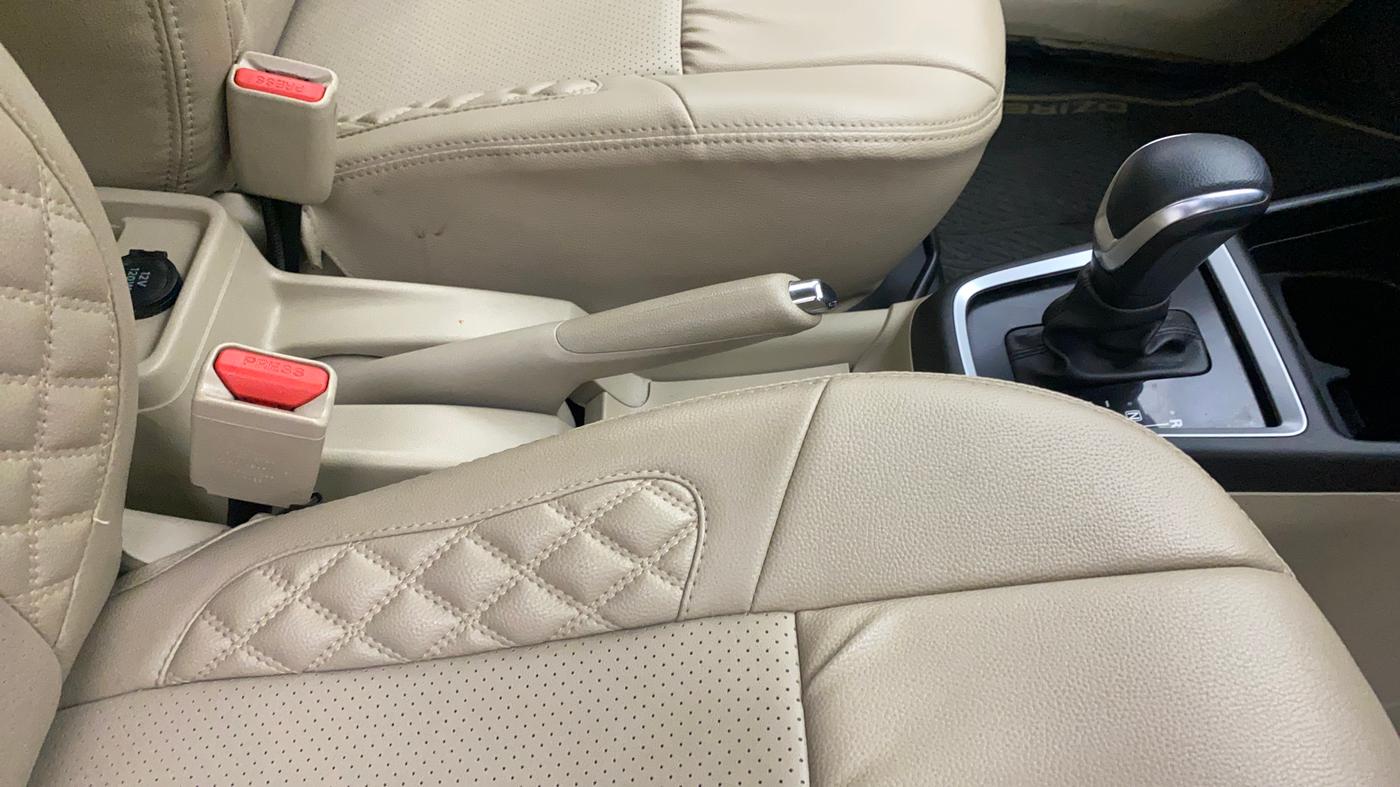 2022 Maruti Dzire ZXI AMT, Petrol, Automatic, 19,719 km, Gear Lever