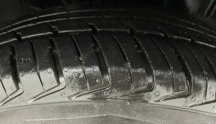 2018 Datsun Redi Go 1.0 S AT, Petrol, Automatic, 22,825 km, Right Front Tyre Tread