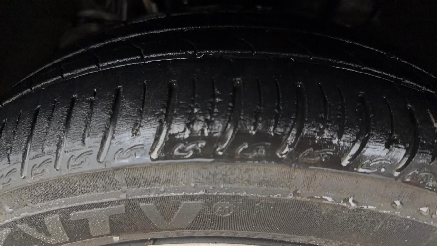 2023 Tata Tiago XZ PLUS CNG, CNG, Manual, 40,685 km, Left Front Tyre Tread