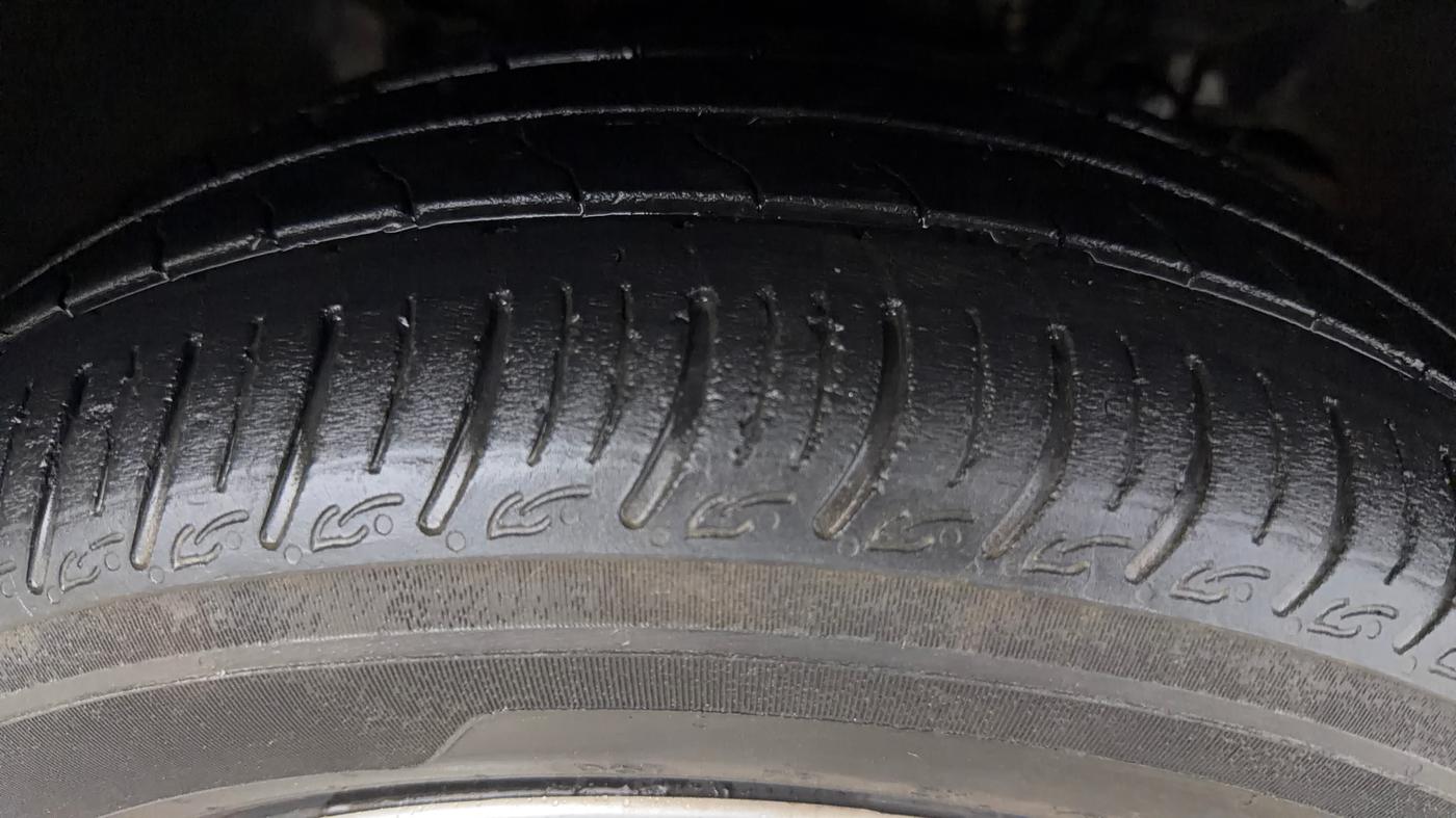 2023 Tata Tiago XZ PLUS CNG, CNG, Manual, 40,685 km, Right Front Tyre Tread