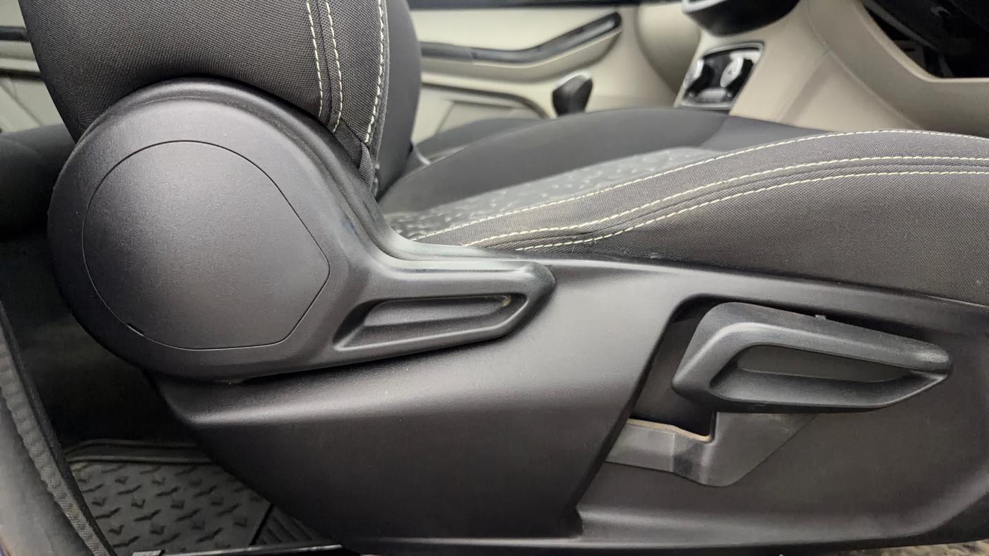 2023 Tata Tiago XZ PLUS CNG, CNG, Manual, 40,685 km, Driver Side Adjustment Panel