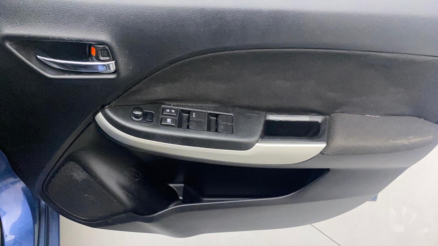 2016 Maruti Baleno DELTA PETROL 1.2, Petrol, Manual, 40,557 km, Driver Side Door Panels Control