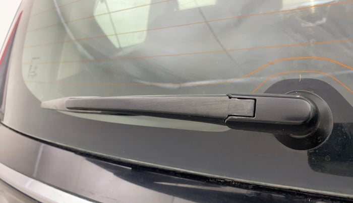 2022 Maruti XL6 ALPHA PLUS AT, Petrol, Automatic, 60,966 km, Rear Wiper