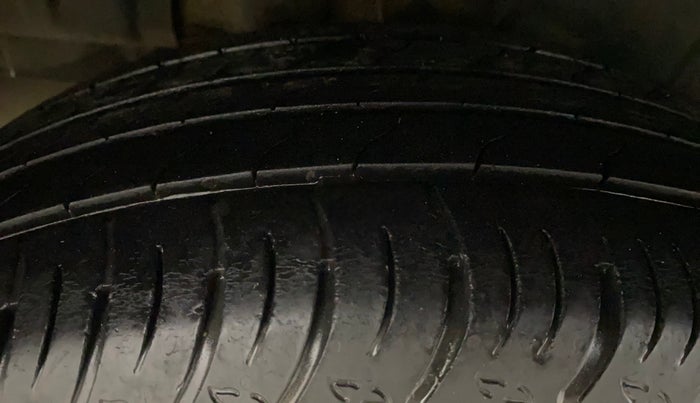 2022 Maruti XL6 ALPHA PLUS AT, Petrol, Automatic, 60,966 km, Right Rear Tyre Tread