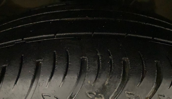 2022 Maruti XL6 ALPHA PLUS AT, Petrol, Automatic, 60,966 km, Left Front Tyre Tread