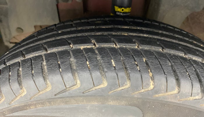 2016 Renault Kwid RXL, Petrol, Manual, 41,759 km, Left Front Tyre Tread