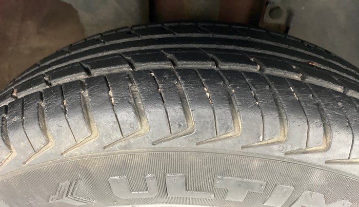 2016 Renault Kwid RXL, Petrol, Manual, 41,759 km, Right Front Tyre Tread