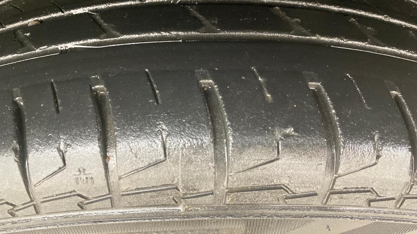 2020 Hyundai VENUE S 1.2, Petrol, Manual, 96,881 km, Right Front Tyre Tread