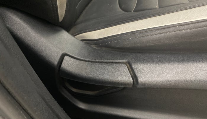 2020 Hyundai VENUE S 1.2, Petrol, Manual, 96,870 km, Driver Side Adjustment Panel