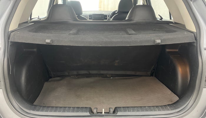 2020 Hyundai VENUE S 1.2, Petrol, Manual, 96,870 km, Boot Inside