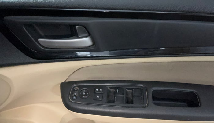 2020 Honda Amaze 1.2L I-VTEC S, Petrol, Manual, 16,320 km, Driver Side Door Panels Control