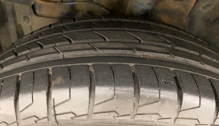 2017 Maruti Vitara Brezza ZDI, Diesel, Manual, 54,363 km, Left Front Tyre Tread