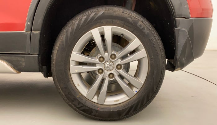 2017 Maruti Vitara Brezza ZDI, Diesel, Manual, 54,363 km, Left Rear Wheel