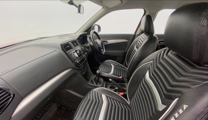 2017 Maruti Vitara Brezza ZDI, Diesel, Manual, 54,363 km, Right Side Front Door Cabin