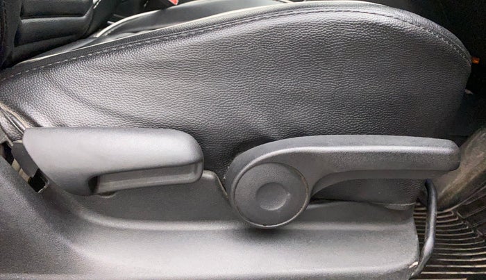 2017 Maruti Vitara Brezza ZDI, Diesel, Manual, 54,363 km, Driver Side Adjustment Panel