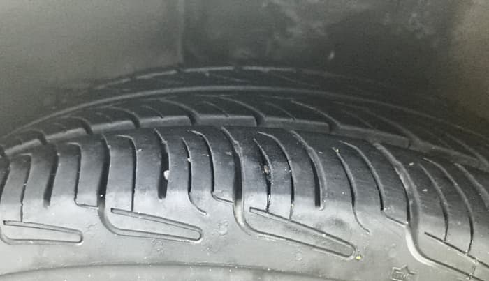 2022 Maruti New Wagon-R VXI CNG 1.0, CNG, Manual, 75,378 km, Left Front Tyre Tread