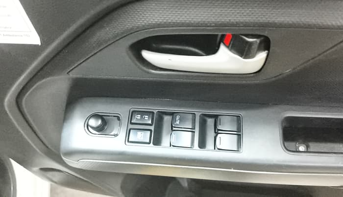 2022 Maruti New Wagon-R VXI CNG 1.0, CNG, Manual, 75,378 km, Driver Side Door Panels Control