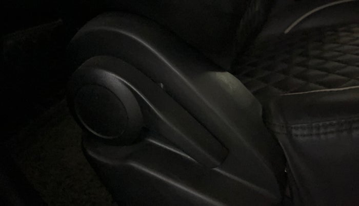 2023 Tata ALTROZ XM PLUS SUNROOF CNG, CNG, Manual, 18,306 km, Driver Side Adjustment Panel