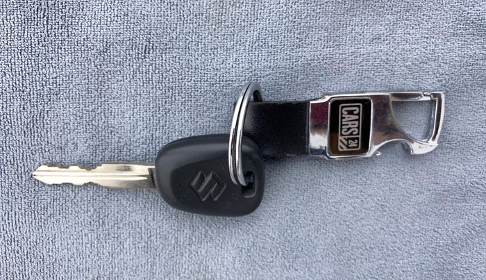2019 Maruti Celerio VXI d, CNG, Manual, 79,879 km, Key Close Up