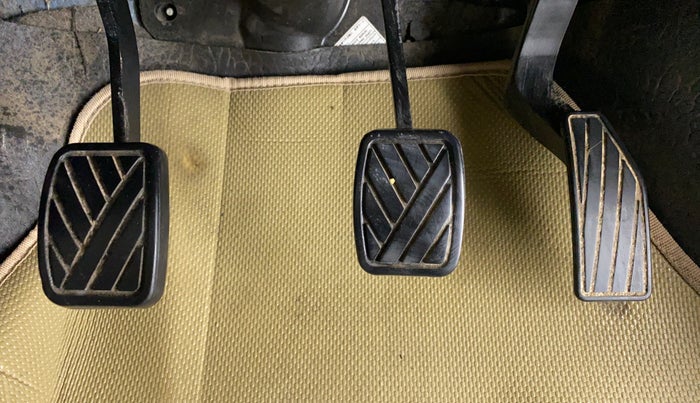 2019 Maruti Celerio VXI d, CNG, Manual, 79,879 km, Pedals