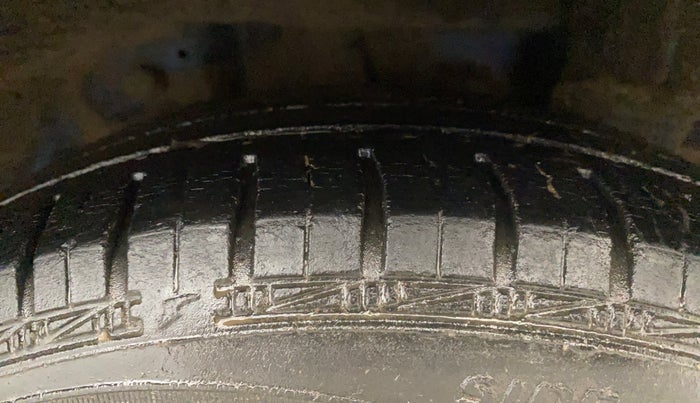 2014 Hyundai Eon MAGNA +, Petrol, Manual, 42,265 km, Left Rear Tyre Tread