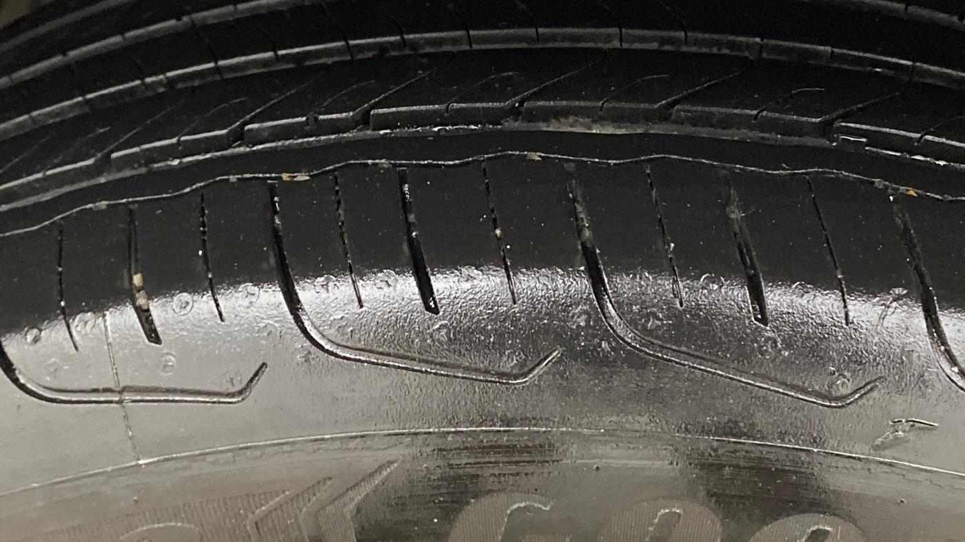 2024 Toyota Urban Cruiser Taisor V 1.0 Petrol AT, Petrol, Automatic, 18,056 km, Right Rear Tyre Tread