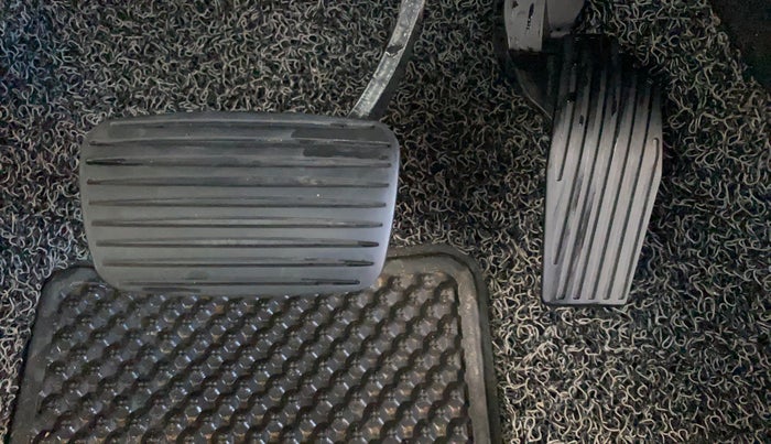 2017 Jeep Compass LIMITED (O) 1.4 PETROL AT, Petrol, Automatic, 24,783 km, Pedals