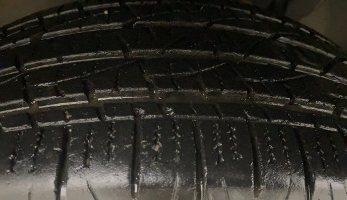 2017 Jeep Compass LIMITED (O) 1.4 PETROL AT, Petrol, Automatic, 24,783 km, Left Front Tyre Tread