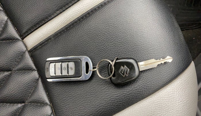 2015 Maruti Alto 800 LXI, Petrol, Manual, 38,152 km, Key Close Up