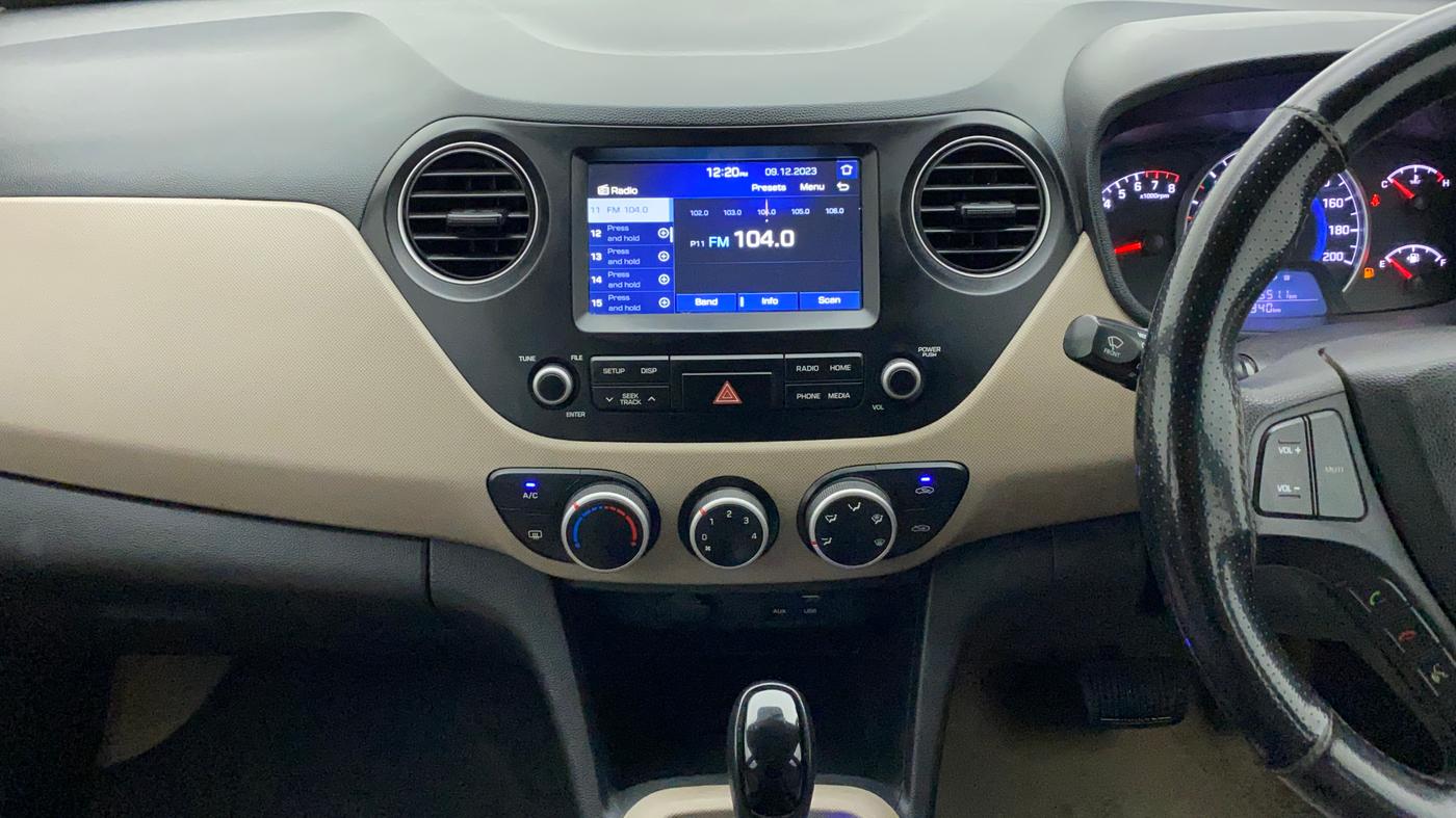 2017 Hyundai Grand i10 SPORTZ (O) AT 1.2 KAPPA VTVT, CNG, Automatic, 41,429 km, Air Conditioner