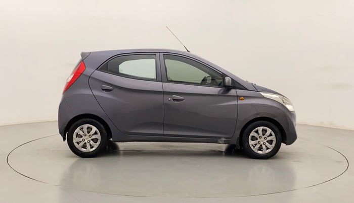 2014 Hyundai Eon SPORTZ, Petrol, Manual, 87,838 km, Right Side View