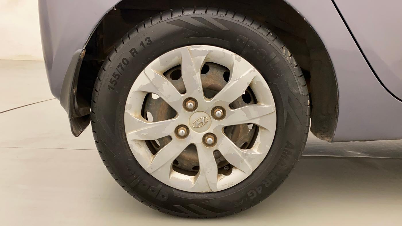 2014 Hyundai Eon SPORTZ, Petrol, Manual, 87,838 km, Right Rear Wheel