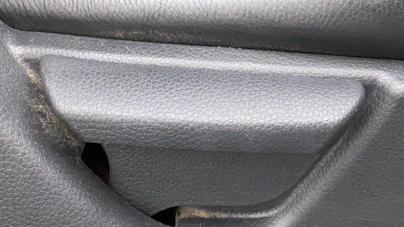 2014 Hyundai Eon SPORTZ, Petrol, Manual, 87,838 km, Driver Side Adjustment Panel