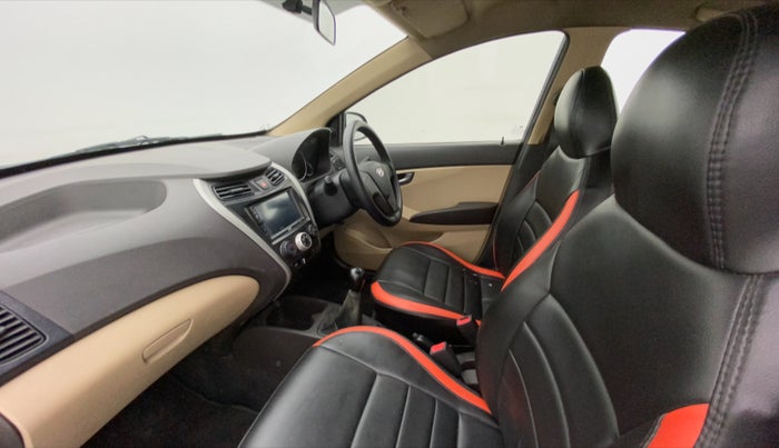 2014 Hyundai Eon SPORTZ, Petrol, Manual, 87,838 km, Right Side Front Door Cabin