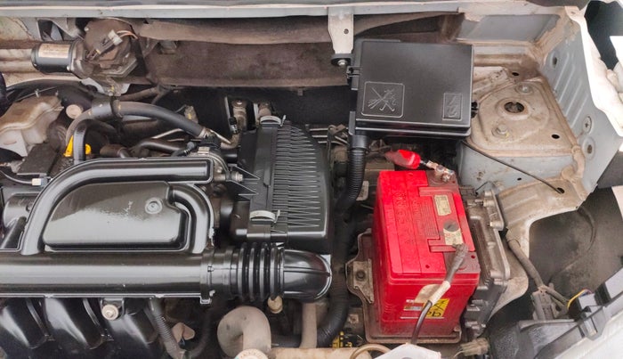 2021 Renault Kwid RXT 1.0 AMT (O), Petrol, Automatic, 26,813 km, Engine View - Left