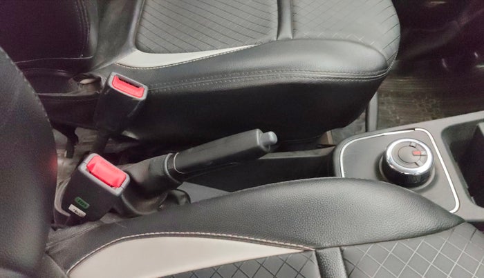 2021 Renault Kwid RXT 1.0 AMT (O), Petrol, Automatic, 26,813 km, Gear Lever