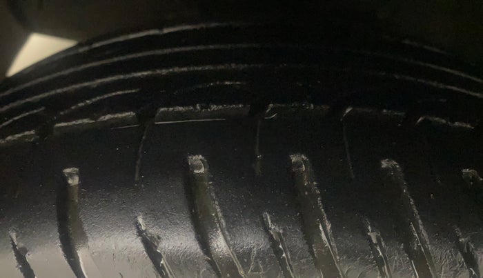 2014 Hyundai Grand i10 ASTA 1.2 KAPPA VTVT, Petrol, Manual, 63,419 km, Left Front Tyre Tread