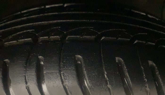 2014 Hyundai Grand i10 ASTA 1.2 KAPPA VTVT, Petrol, Manual, 63,419 km, Right Front Tyre Tread