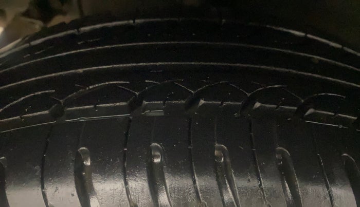 2014 Hyundai Grand i10 ASTA 1.2 KAPPA VTVT, Petrol, Manual, 63,419 km, Right Rear Tyre Tread