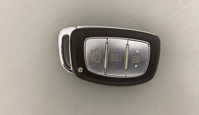 2014 Hyundai Grand i10 ASTA 1.2 KAPPA VTVT, Petrol, Manual, 63,419 km, Key Close Up