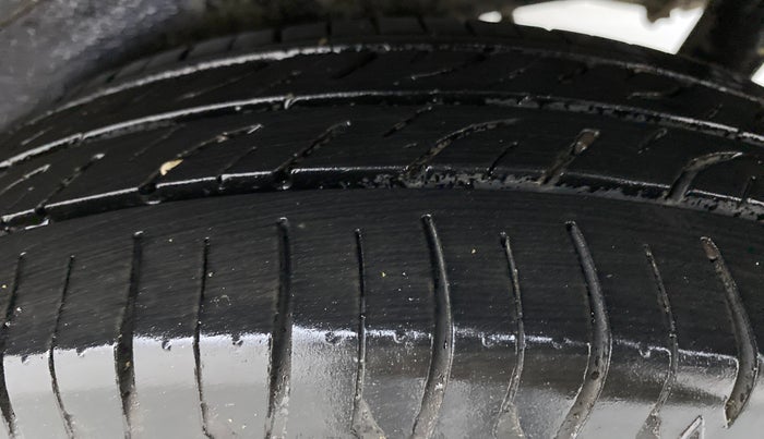 2018 Maruti Wagon R 1.0 LXI CNG, CNG, Manual, 69,444 km, Left Rear Tyre Tread