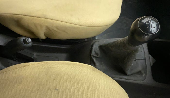 2015 Hyundai Eon ERA +, Petrol, Manual, 15,460 km, Gear Lever