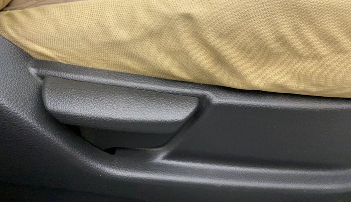 2015 Hyundai Eon ERA +, Petrol, Manual, 15,460 km, Driver Side Adjustment Panel