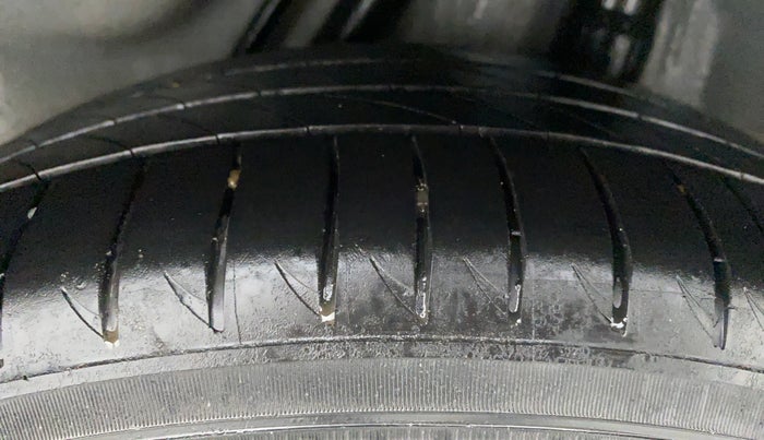 2016 Honda BR-V 1.5 i-VTEC VX, Petrol, Manual, 27,892 km, Left Rear Tyre Tread