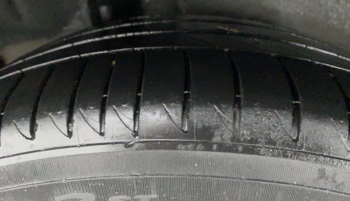 2016 Honda BR-V 1.5 i-VTEC VX, Petrol, Manual, 27,892 km, Right Rear Tyre Tread