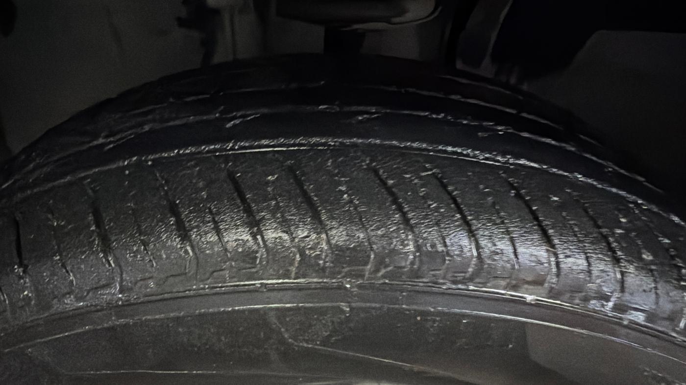 2021 Renault Kiger RXZ MT, Petrol, Manual, 25,837 km, Left Front Tyre Tread