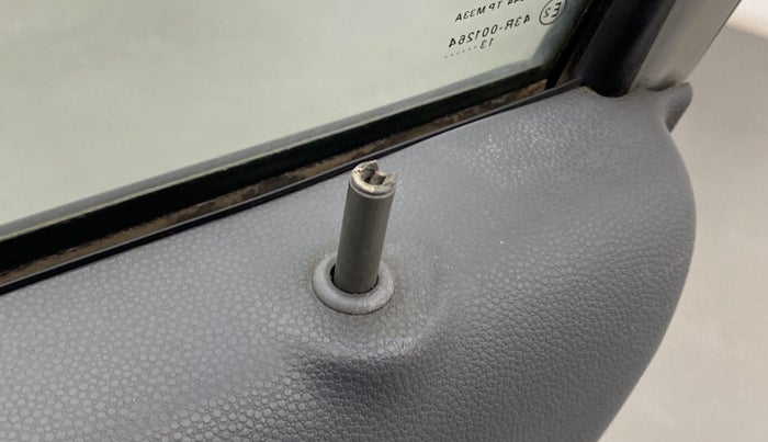 2013 Maruti Alto 800 LXI, Petrol, Manual, 76,528 km, Lock system - Door lock knob has minor damage