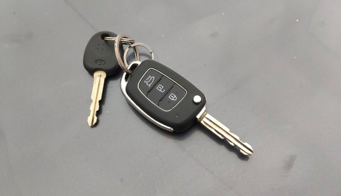 2016 Hyundai Elite i20 MAGNA 1.2, Petrol, Manual, 64,082 km, Key Close Up