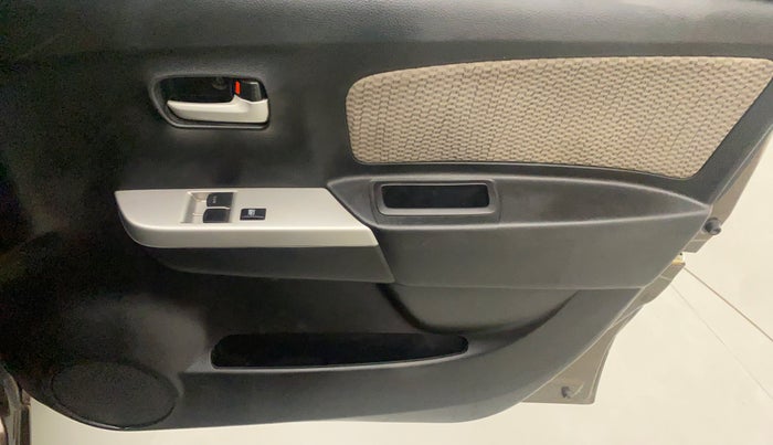 2015 Maruti Wagon R 1.0 LXI CNG, CNG, Manual, 47,540 km, Driver Side Door Panels Control