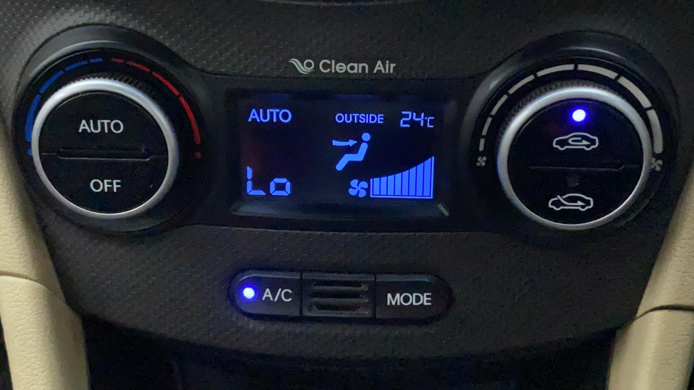 2016 Hyundai Verna 1.6 VTVT SX, Petrol, Manual, 45,520 km, Automatic Climate Control